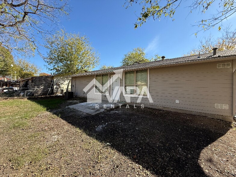 Building Photo - 5331 Beryl Cove