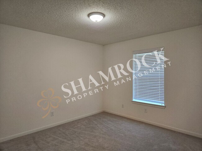Building Photo - 2/2 Duplex in Midway ISD!