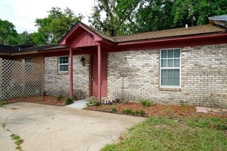 Building Photo - 3421 N Carnation Ct