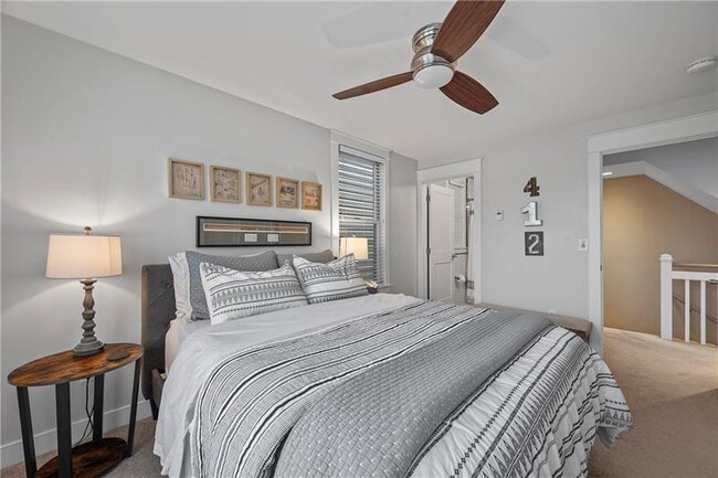 Building Photo - 706 Ivy St