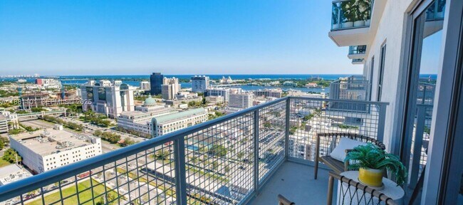 Building Photo - 591 Evernia St