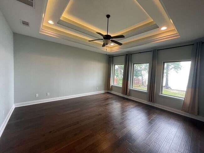 Building Photo - Gulf Breeze - Waterfront - East Bay - 4 Bedroom, 2.5 Bathrooms, plus office