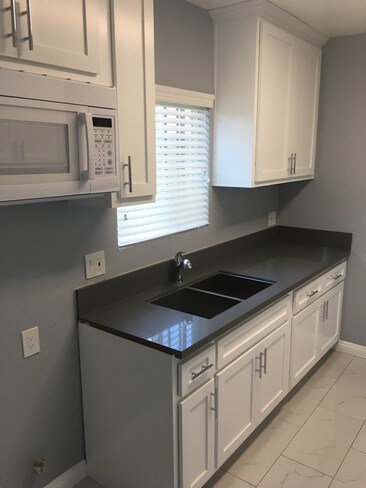 Interior Photo - 9806 S Main St