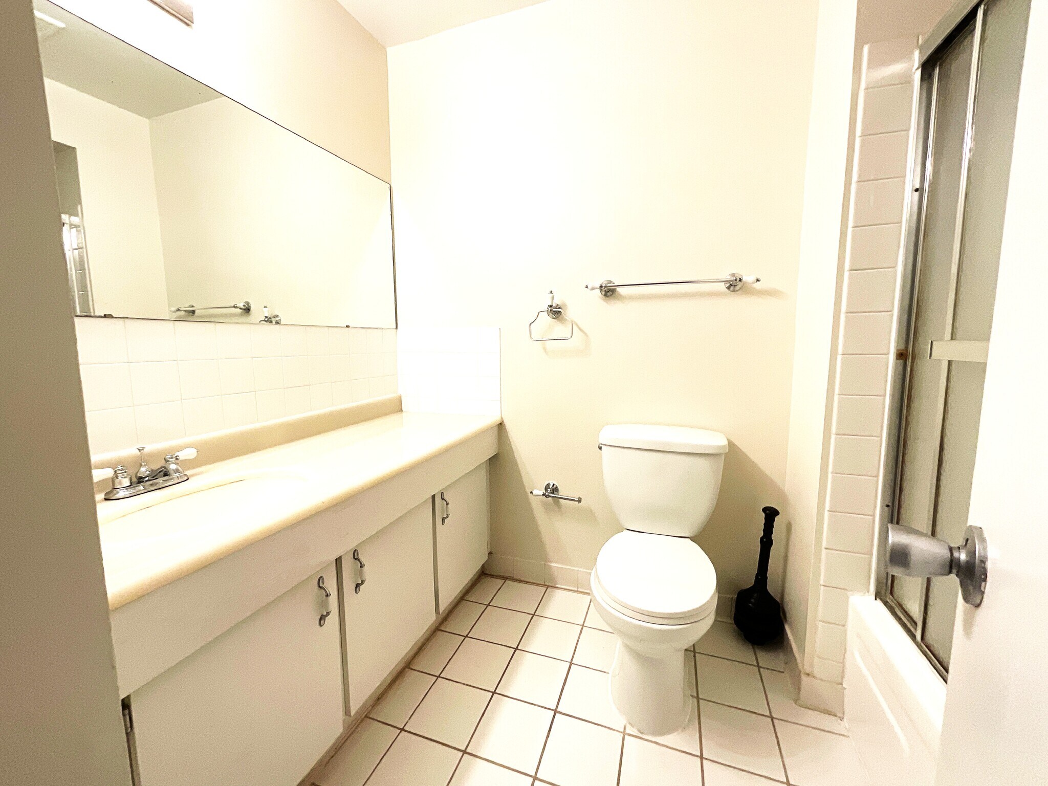 Bathroom - 3024 Gentain Ct NE