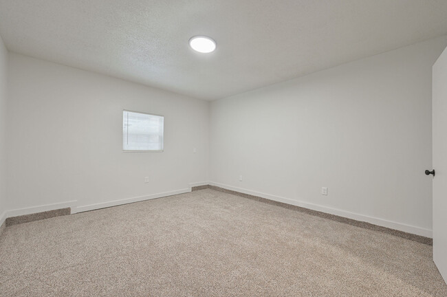 Building Photo - 3133 Delmar Rd