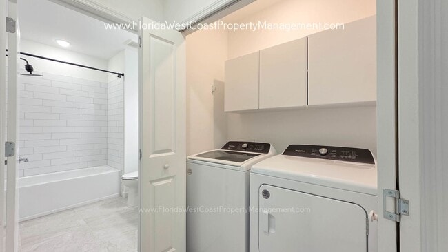 Building Photo - 6467 Silverstar Dr