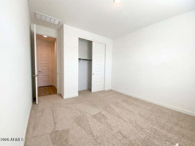 Building Photo - 23150 E Saddle Way