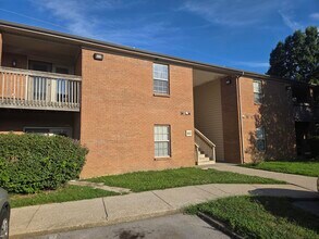 Building Photo - 402 Dabney Dr