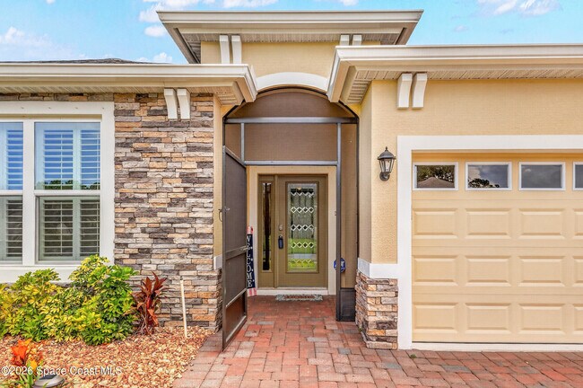 Building Photo - 6691 Cameo Dr