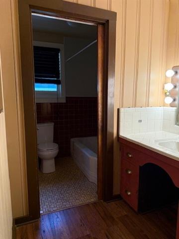 Building Photo - 909 S Brown Ave