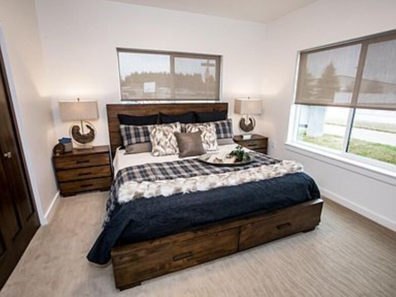 Building Photo - 264 Blackberry Loop