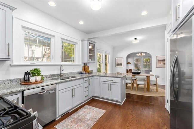 Building Photo - 987 Alloway Pl SE