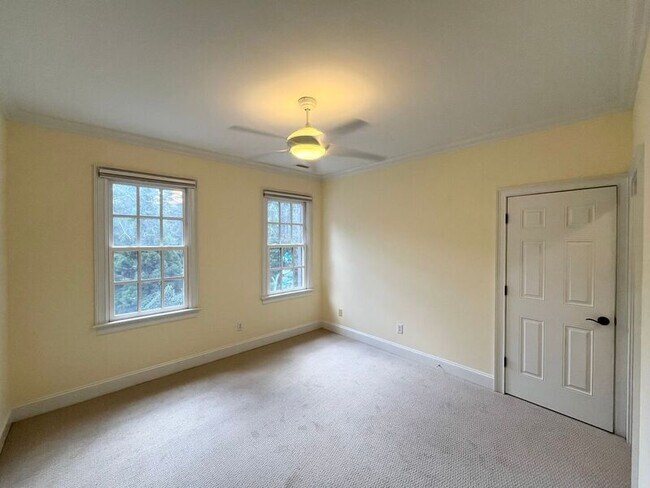 Building Photo - 1205 Enderbury Dr
