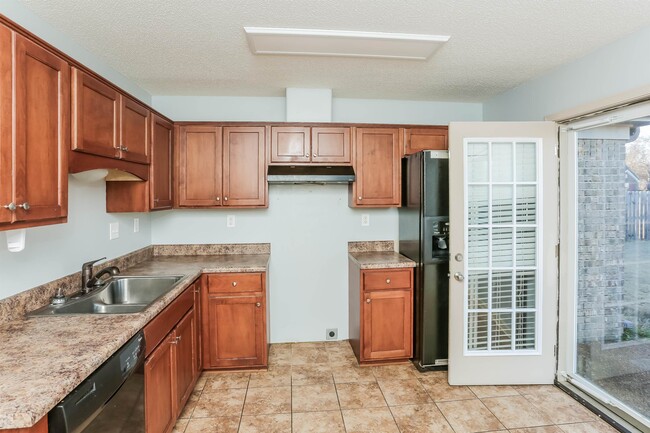 Building Photo - 8852 Campaldino Ave