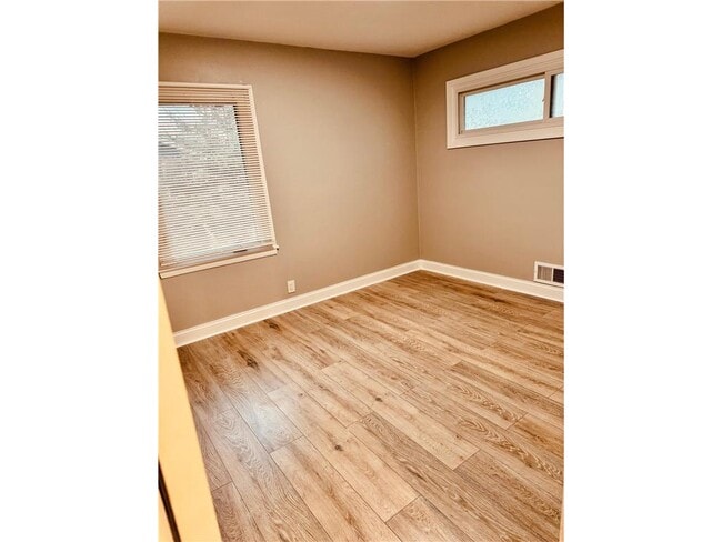 Building Photo - 10701 Vincent Ave S