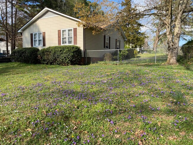 Building Photo - 7400 Barberry Ct