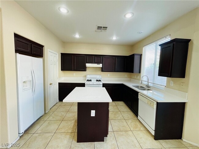 Building Photo - 8822 Imperial Forest St