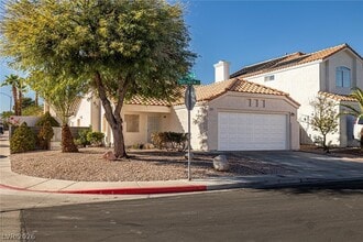 Building Photo - 3869 Birchview Ct