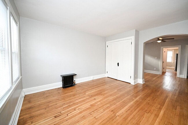 Building Photo - 4007 Huston Ave