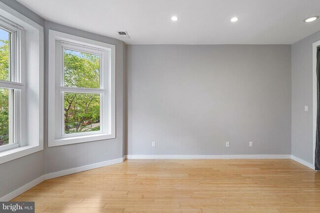 Building Photo - 1311 East Capitol St SE