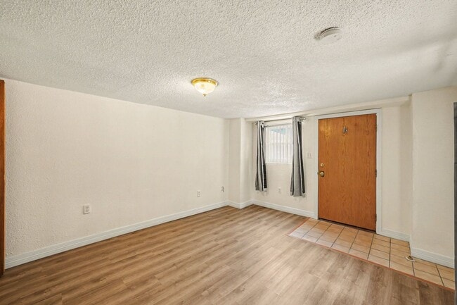 Building Photo - 3910 Perry St