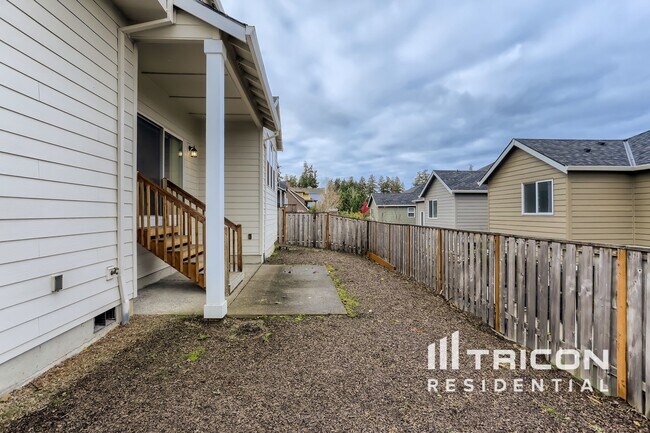 Building Photo - 7722 SW Eaker Pl