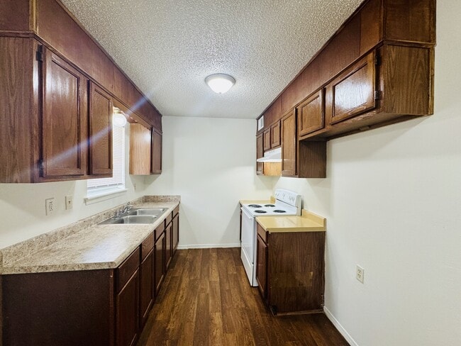 Building Photo - 154 Shady Ln