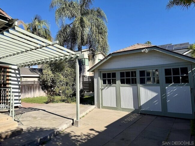 Building Photo - 3917 Hawk St