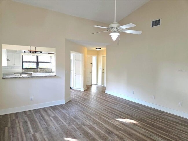 Building Photo - 1717 Needles Ln E