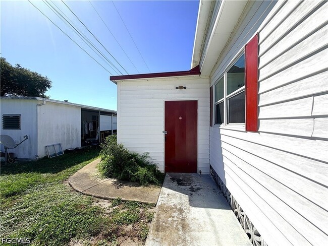 Building Photo - 139 Gaslight Ave