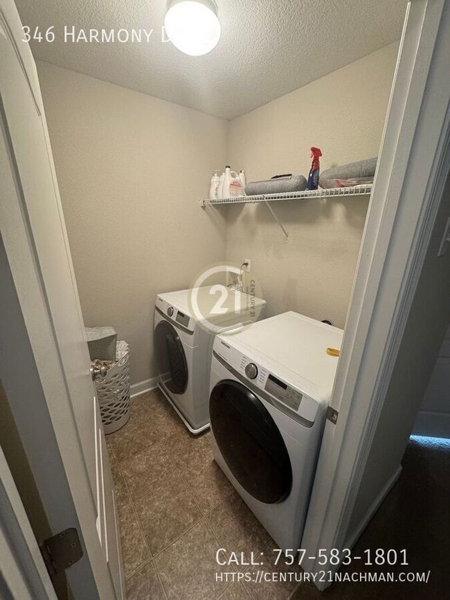 Building Photo - 346 Harmony Dr