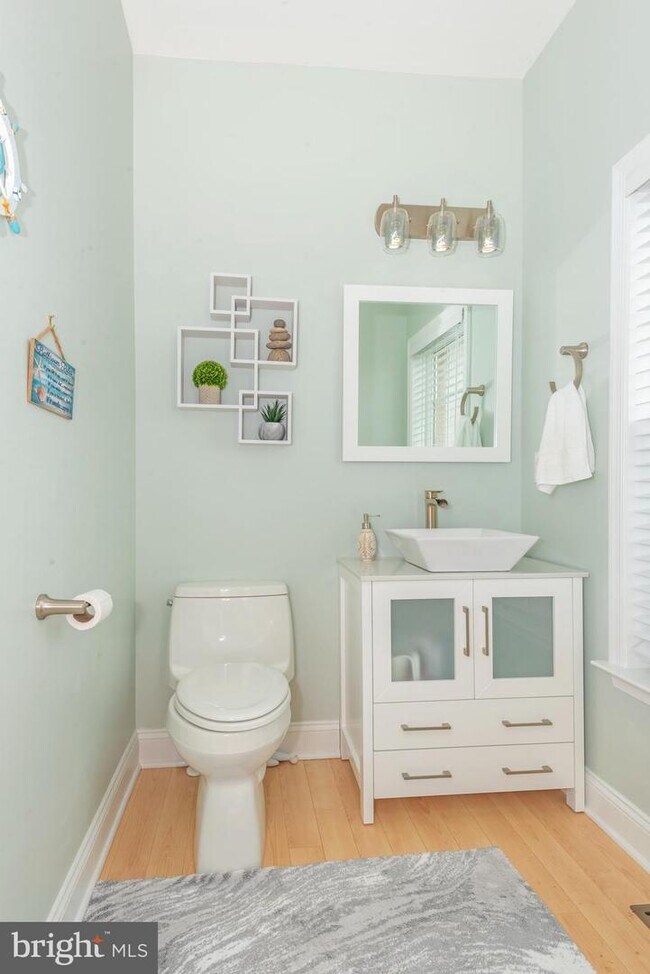 Building Photo - 18959 Gold Finch Cove