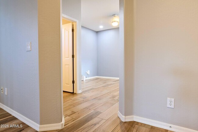 Building Photo - 1884 W Macaw Dr