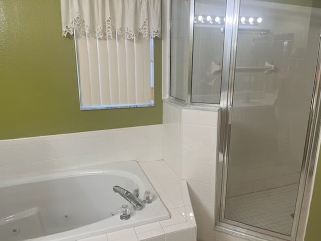 Building Photo - Kissimmee Home