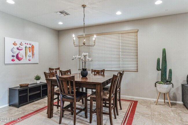 Building Photo - 7657 S Debra Dr