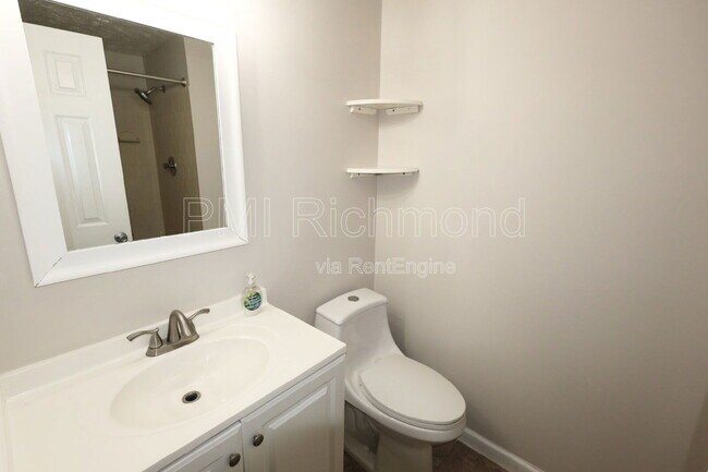 Building Photo - 8410 Donovan Ct