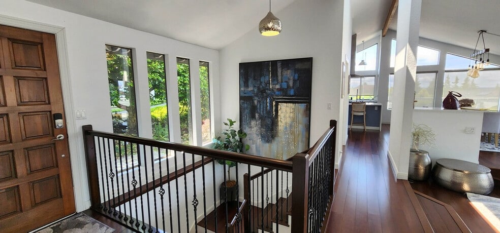 Building Photo - 5111 23rd Ave W