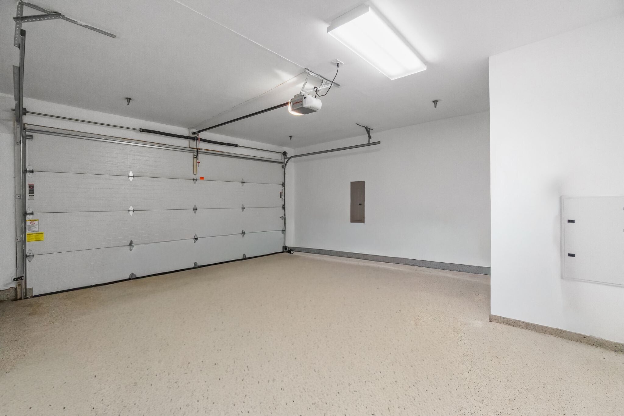 Building Photo - 205 Roosevelt Dr