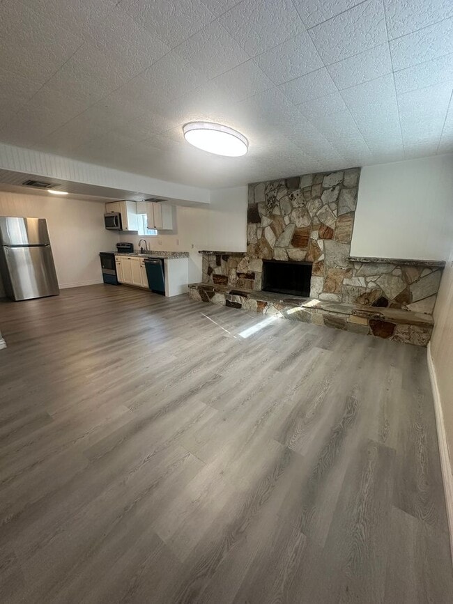 Building Photo - 1416 Harris Ave