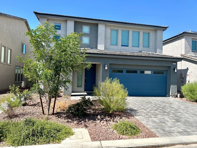Building Photo - Silverado North