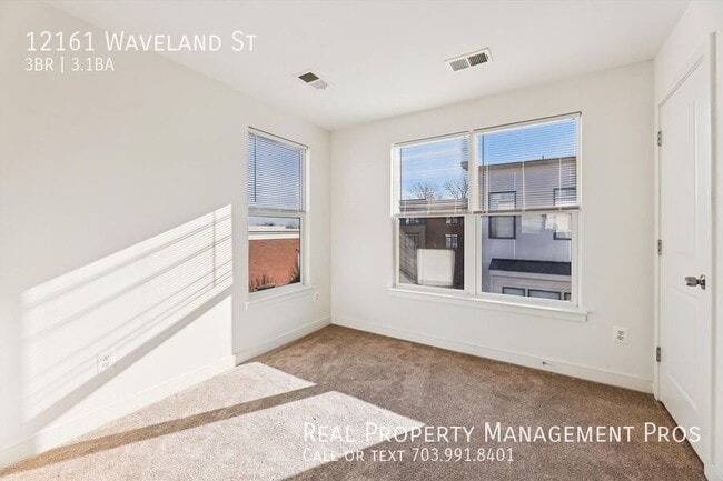 Building Photo - 12161 Waveland St