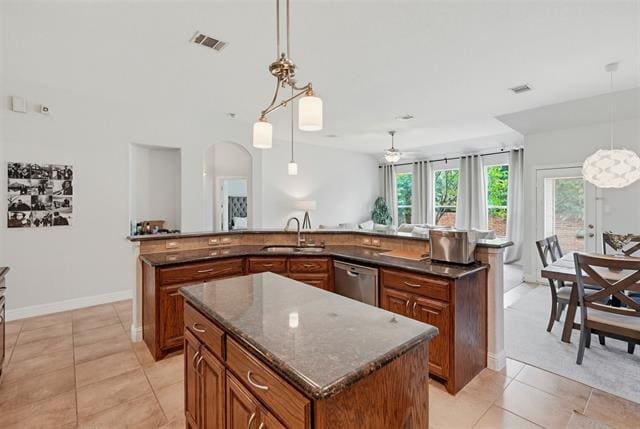 Building Photo - 2504 Maple Stream Dr