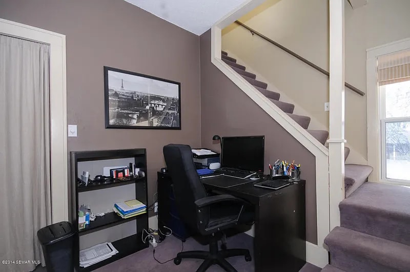 Building Photo - 301 15th Ave SW