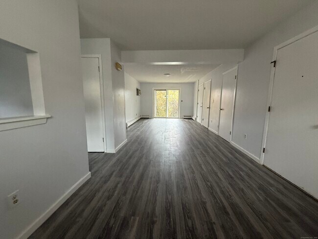 Building Photo - 226 Laurel St