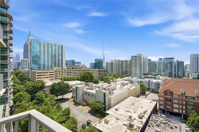 Building Photo - 943 Peachtree St NE