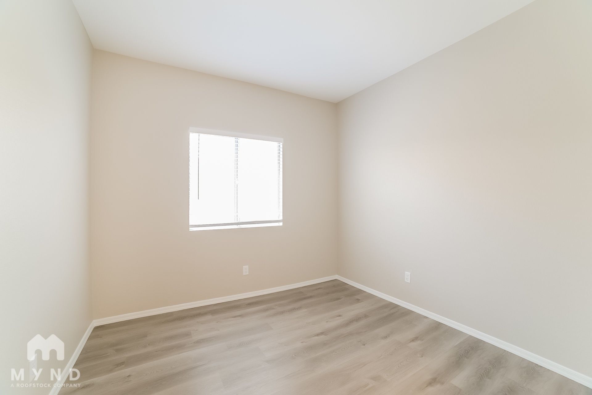Building Photo - 2607 S 156th Ave