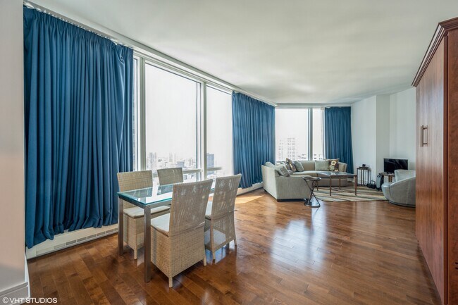 Building Photo - 401 N Wabash Ave