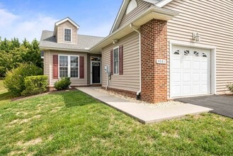 Building Photo - 4081 Forest Oaks Ln