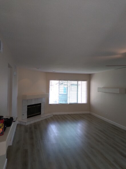 Building Photo - 9808 Shirley Gardens Dr