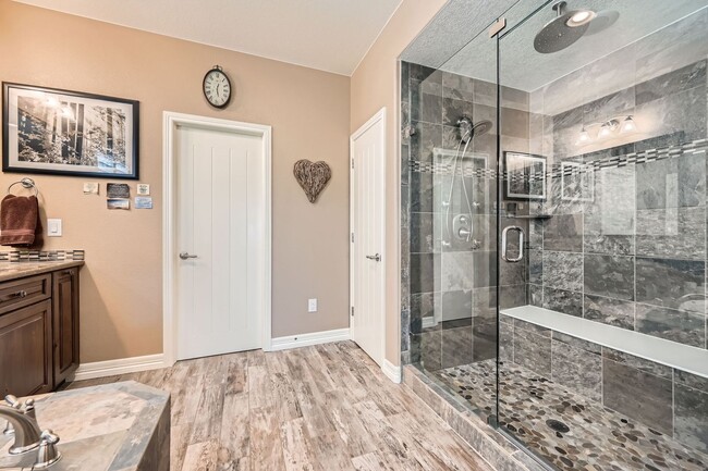 Building Photo - Luxury Living with Front Range Views, Hot ...